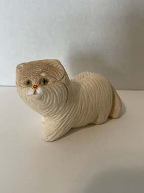 Artesania Rinconada Cameo Collection Persian Cat Figurine #135b